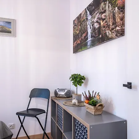 Lux 3 Cieplice Apartment *